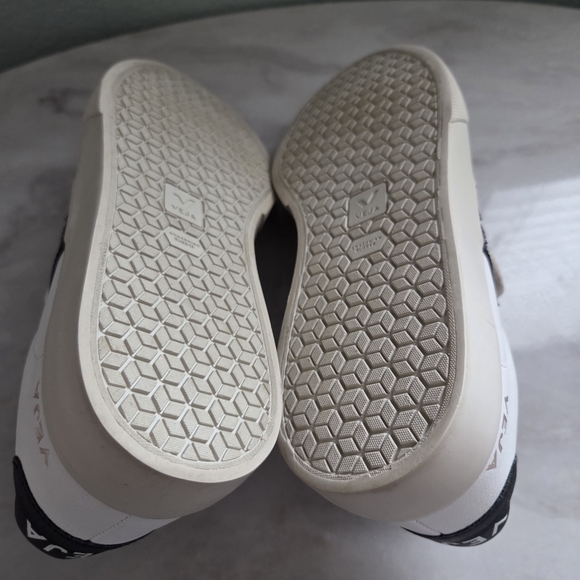 Veja Recife Logo Sneakers Women's Size 8 - Picture 9 of 12